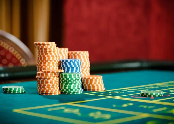 Live blackjack dealer at jonitogell studio